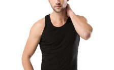 黑色背心男生写真,揭秘黑色背心男生的独特写真风采