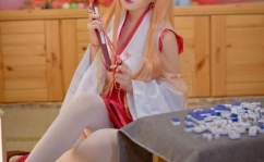 巫女小姐姐cos,穿越时空的神秘魅力