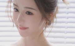 日韩三级在线二区，老总相亲上万老人观看
