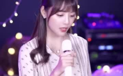 江城小姐姐歌曲,唱响青春旋律，描绘城市风情