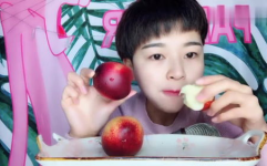 搞笑油桃小姐姐,带你领略欢乐果实的魅力