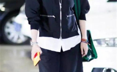 小姐姐穿防寒服吃饭照片,小姐姐防寒服中享受美食时光”