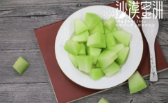网红甜甜吃蜜瓜,甜蜜滋味，尽享生活美好