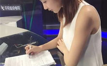美女靠弊,从困境到辉煌的蜕变之路