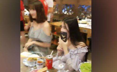 请小姐姐吃火锅视频下载,小姐姐共度温馨时光，视频记录美好瞬间